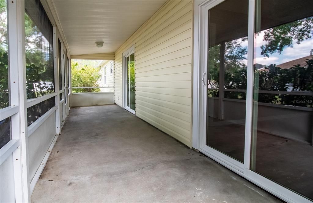 Active With Contract: $239,999 (3 beds, 2 baths, 1552 Square Feet)