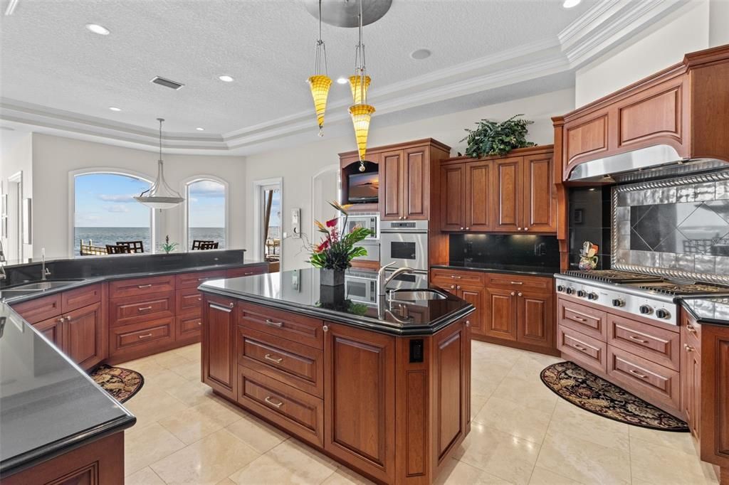 Active With Contract: $5,350,000 (4 beds, 4 baths, 7710 Square Feet)