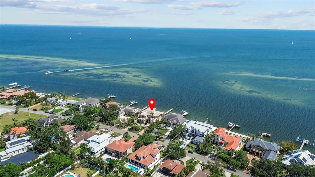 Active With Contract: $5,350,000 (4 beds, 4 baths, 7710 Square Feet)