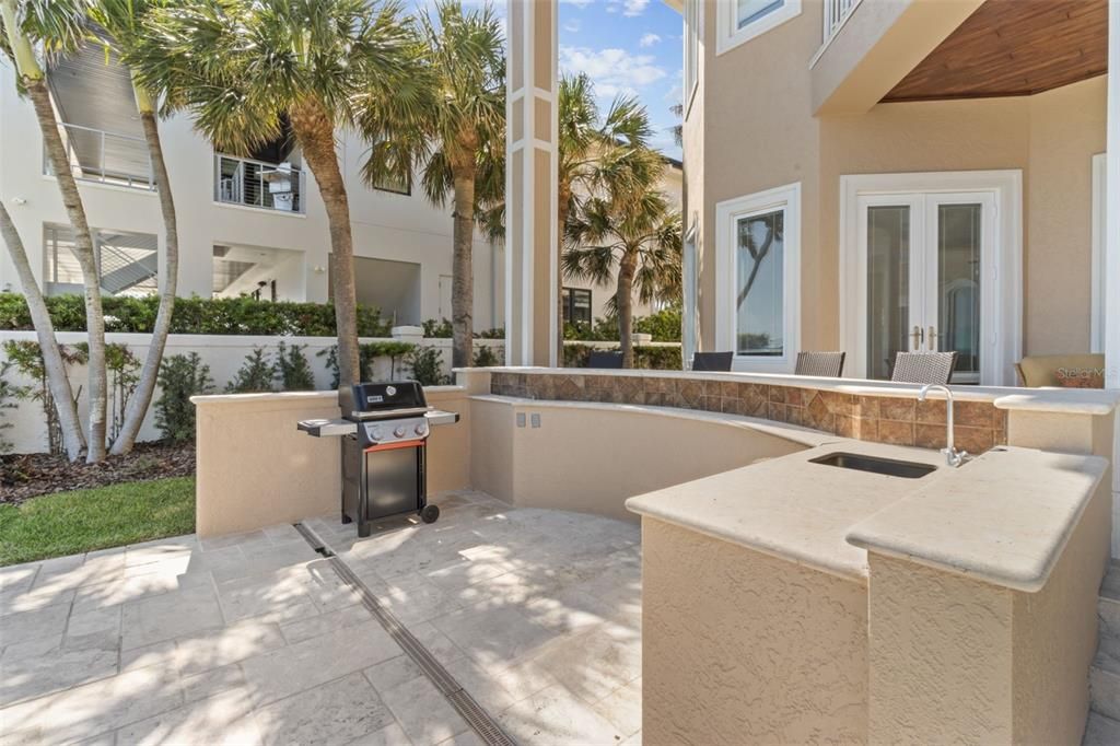 Active With Contract: $5,350,000 (4 beds, 4 baths, 7710 Square Feet)