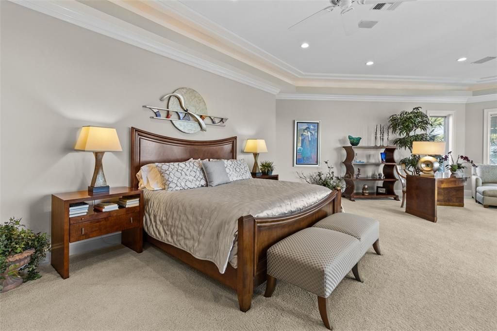 Active With Contract: $5,350,000 (4 beds, 4 baths, 7710 Square Feet)