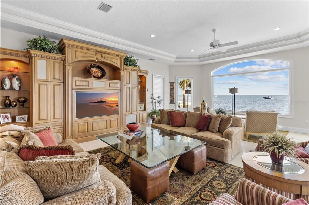 Active With Contract: $5,350,000 (4 beds, 4 baths, 7710 Square Feet)