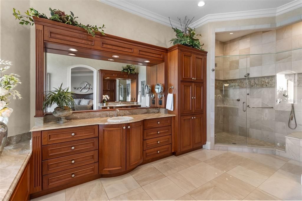 Active With Contract: $5,350,000 (4 beds, 4 baths, 7710 Square Feet)