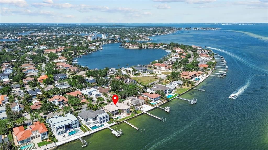 Active With Contract: $5,350,000 (4 beds, 4 baths, 7710 Square Feet)