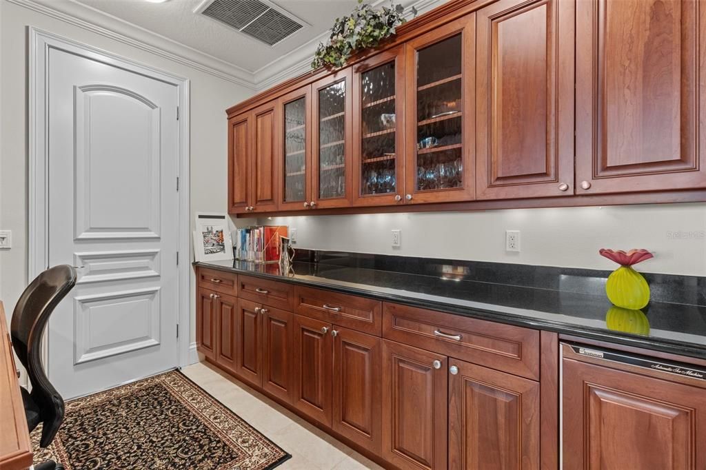 Active With Contract: $5,350,000 (4 beds, 4 baths, 7710 Square Feet)