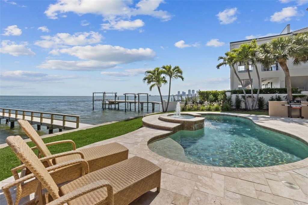 Active With Contract: $5,350,000 (4 beds, 4 baths, 7710 Square Feet)