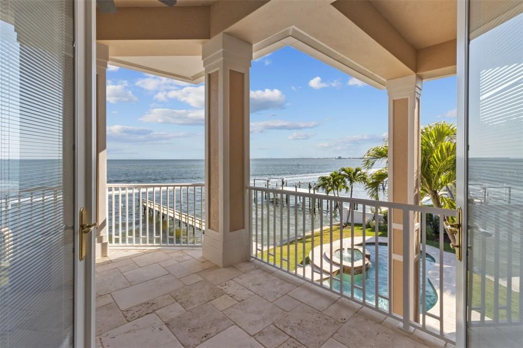 Active With Contract: $5,350,000 (4 beds, 4 baths, 7710 Square Feet)