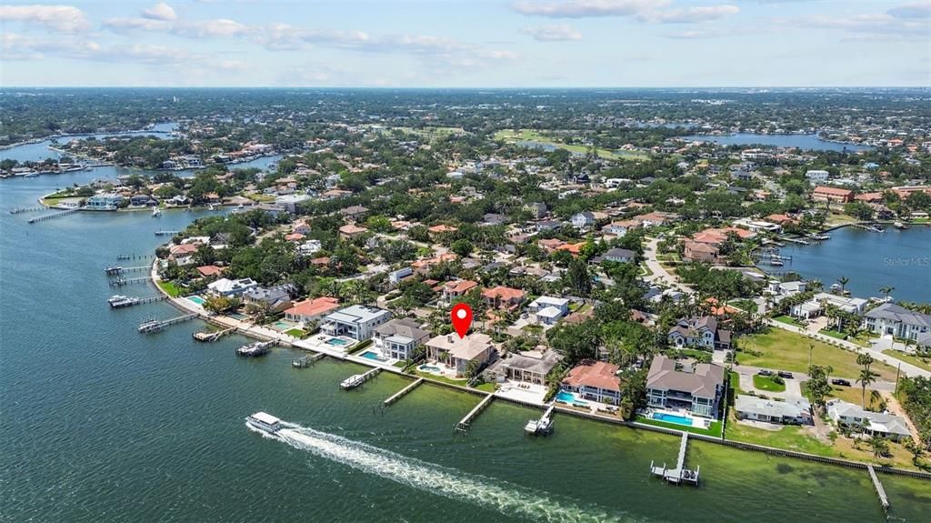 Active With Contract: $5,350,000 (4 beds, 4 baths, 7710 Square Feet)