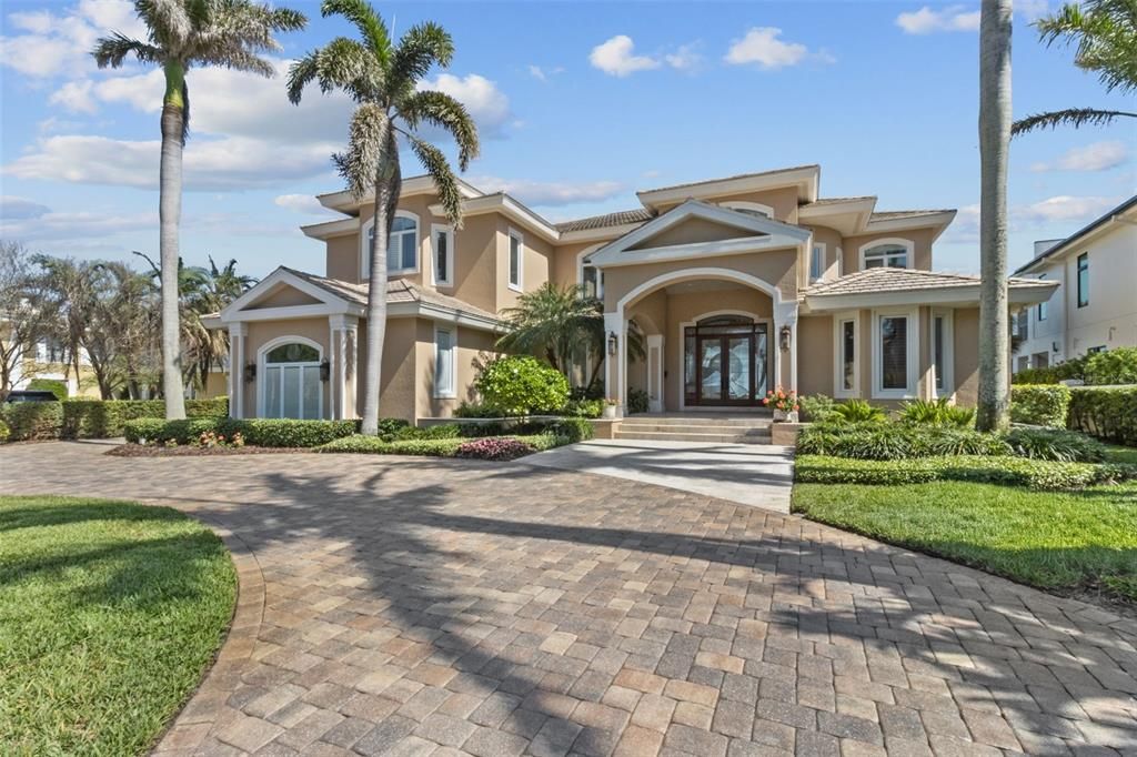 Active With Contract: $5,350,000 (4 beds, 4 baths, 7710 Square Feet)