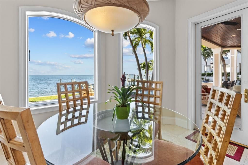 Active With Contract: $5,350,000 (4 beds, 4 baths, 7710 Square Feet)