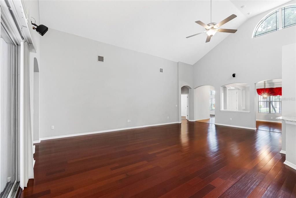 待售: $749,999 (4 贝兹, 3 浴室, 3024 平方英尺)