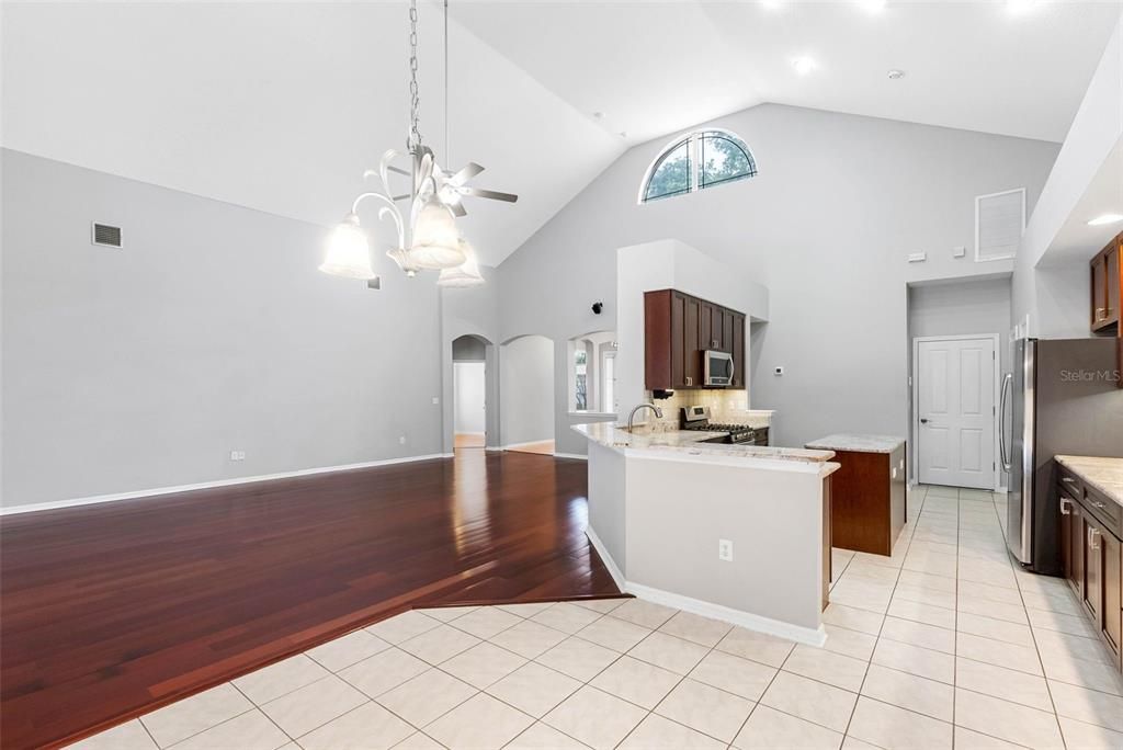 待售: $749,999 (4 贝兹, 3 浴室, 3024 平方英尺)