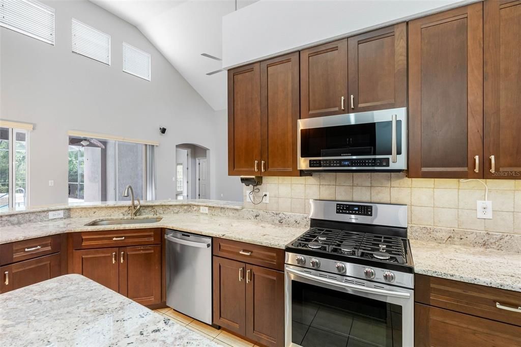 待售: $749,999 (4 贝兹, 3 浴室, 3024 平方英尺)