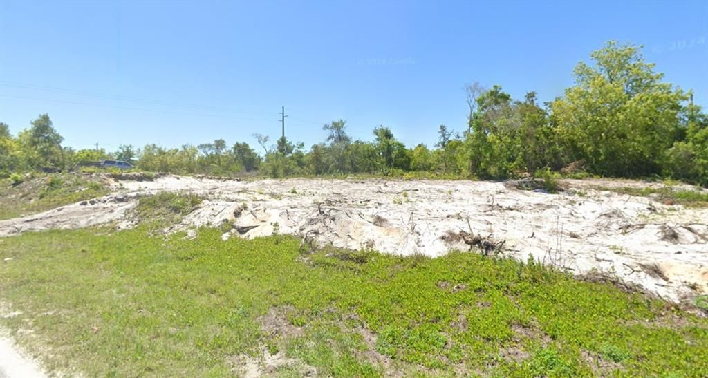 最近售出: $28,000 (0.49 acres)