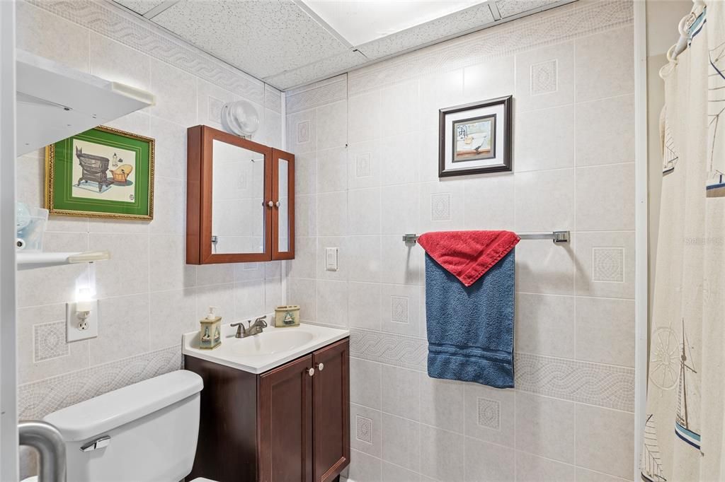 На продажу: $152,500 (2 спален, 2 ванн, 1152 Квадратных фут)