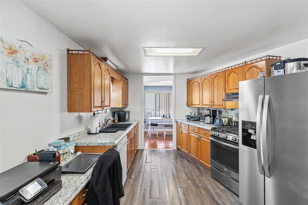 На продажу: $152,500 (2 спален, 2 ванн, 1152 Квадратных фут)