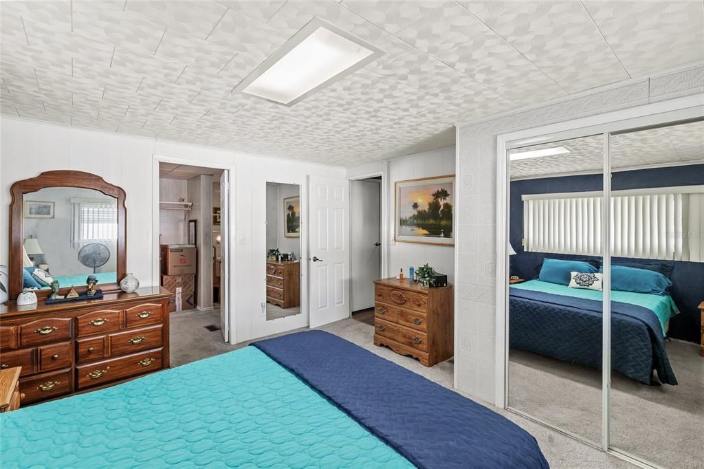 На продажу: $152,500 (2 спален, 2 ванн, 1152 Квадратных фут)