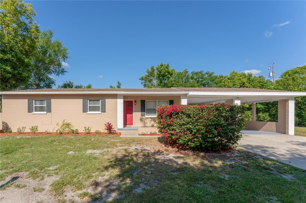 最近售出: $325,000 (4 贝兹, 2 浴室, 1554 平方英尺)