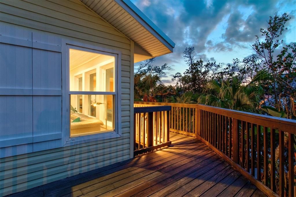 For Sale: $1,815,000 (3 beds, 2 baths, 1715 Square Feet)