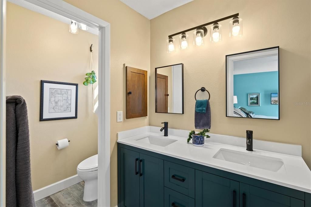 For Sale: $1,815,000 (3 beds, 2 baths, 1715 Square Feet)