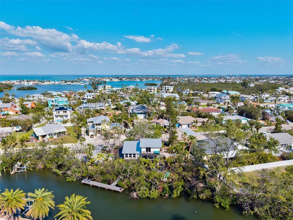 For Sale: $1,815,000 (3 beds, 2 baths, 1715 Square Feet)