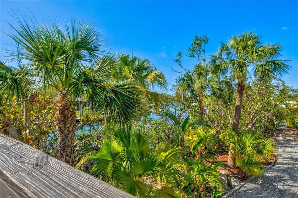 For Sale: $1,815,000 (3 beds, 2 baths, 1715 Square Feet)