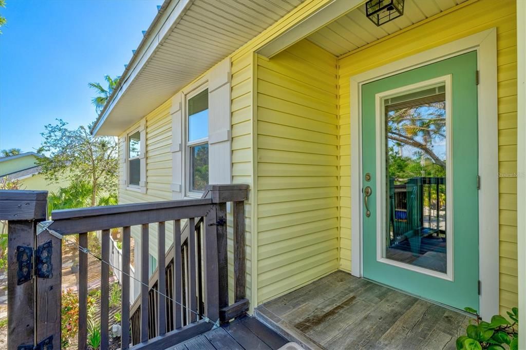 For Sale: $1,815,000 (3 beds, 2 baths, 1715 Square Feet)