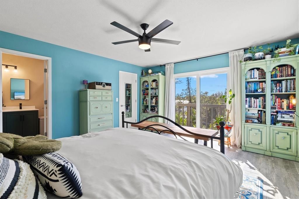 For Sale: $1,815,000 (3 beds, 2 baths, 1715 Square Feet)