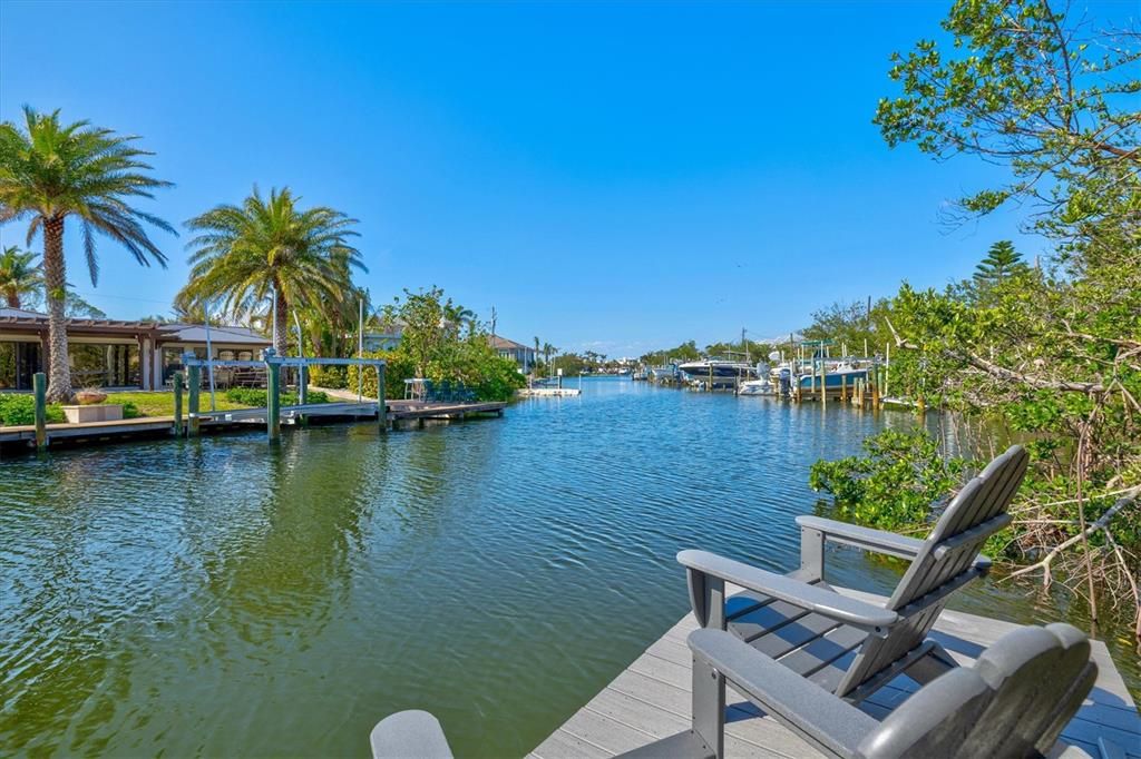 For Sale: $1,815,000 (3 beds, 2 baths, 1715 Square Feet)