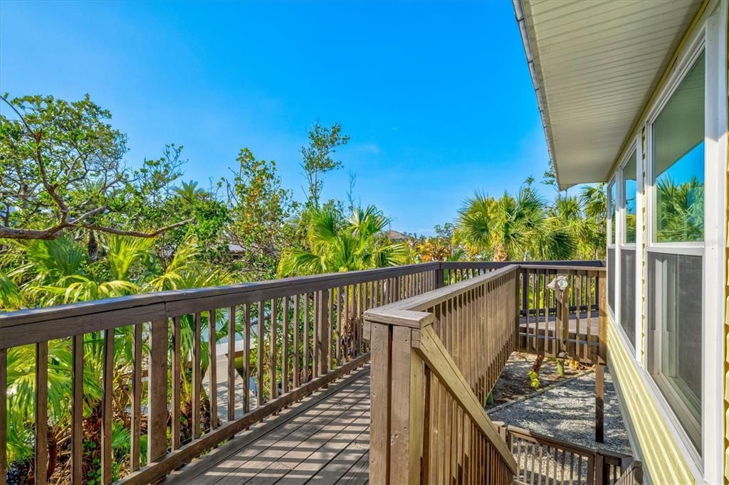 For Sale: $1,815,000 (3 beds, 2 baths, 1715 Square Feet)