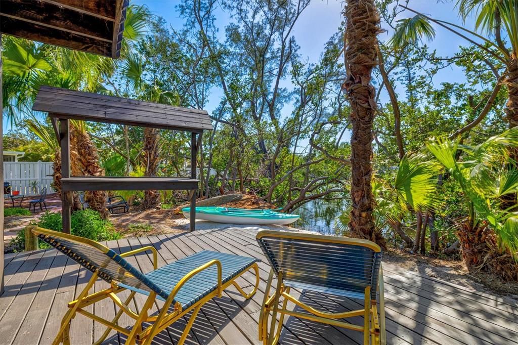 For Sale: $1,815,000 (3 beds, 2 baths, 1715 Square Feet)