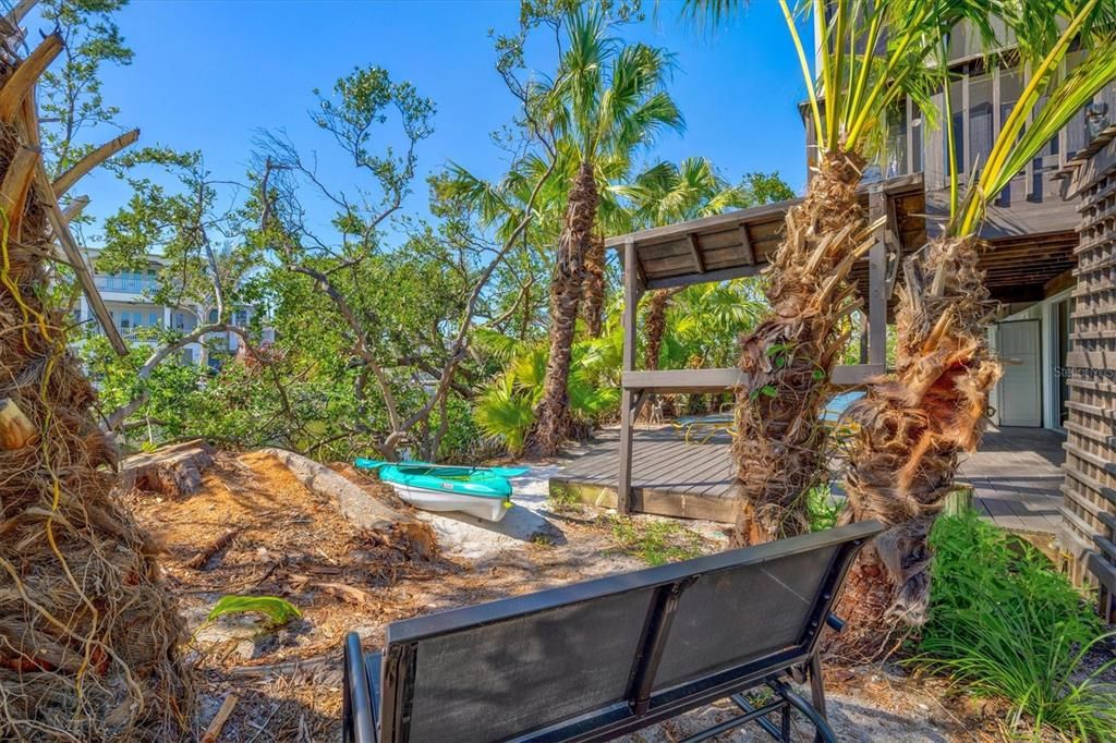 For Sale: $1,815,000 (3 beds, 2 baths, 1715 Square Feet)