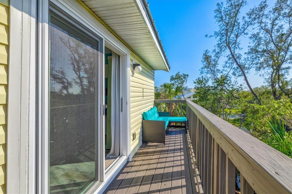 For Sale: $1,815,000 (3 beds, 2 baths, 1715 Square Feet)