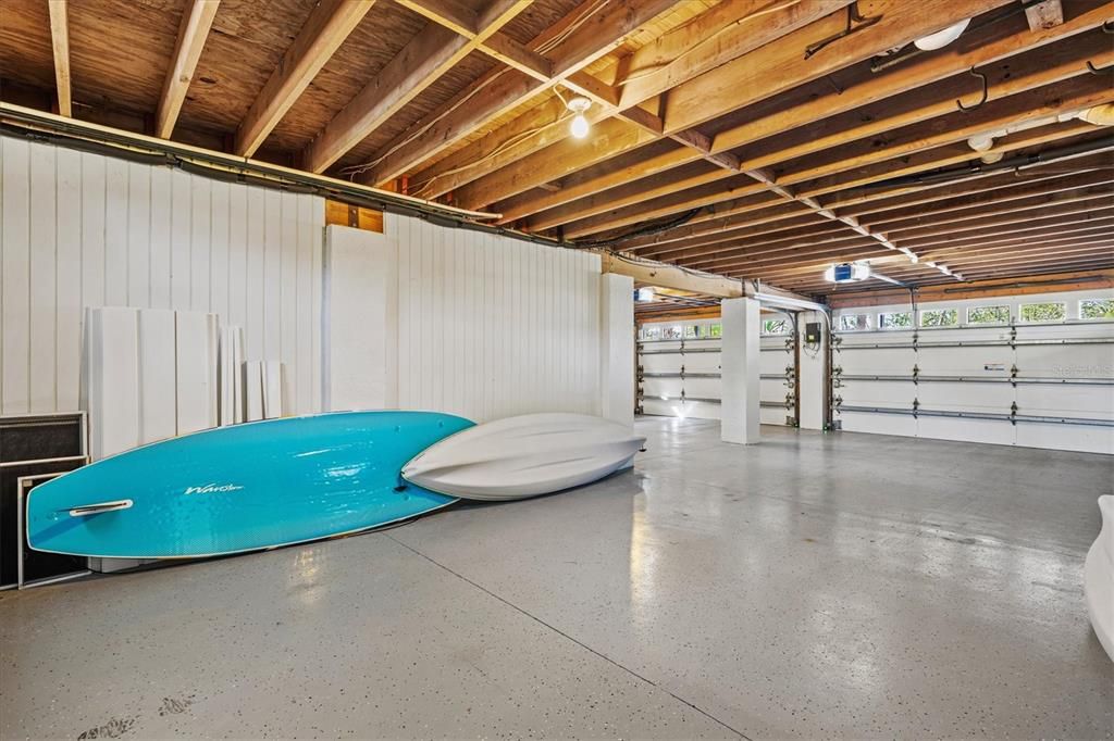 For Sale: $1,815,000 (3 beds, 2 baths, 1715 Square Feet)