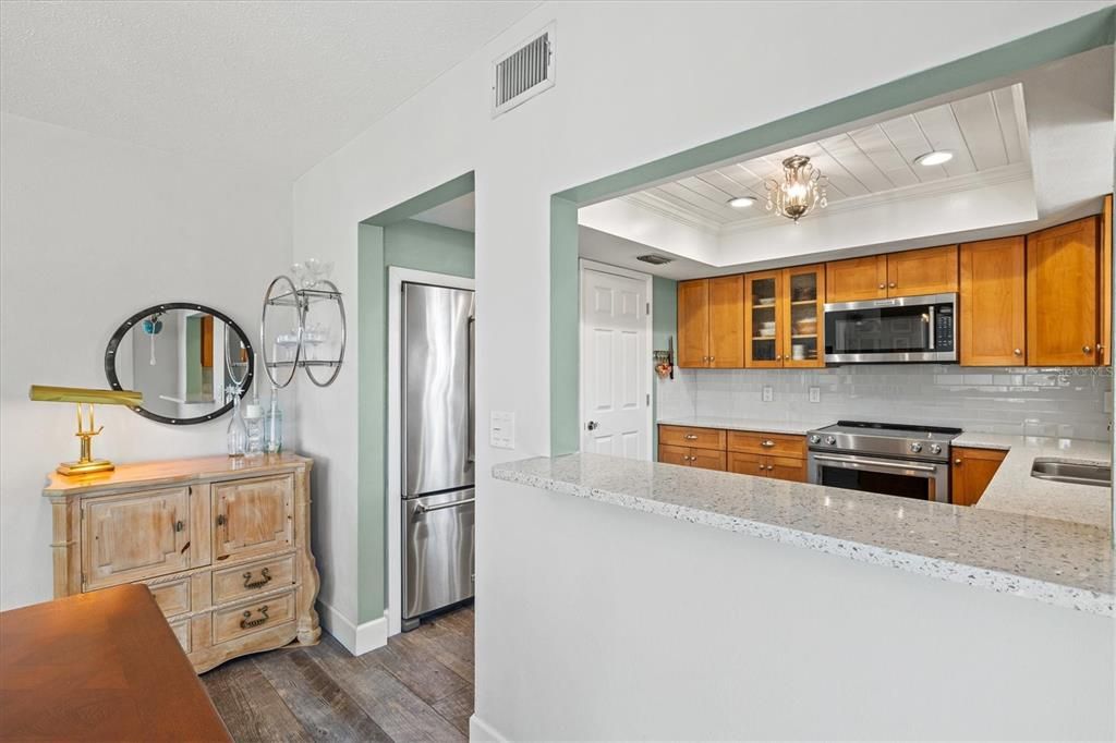 For Sale: $1,815,000 (3 beds, 2 baths, 1715 Square Feet)