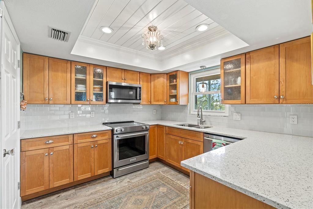 For Sale: $1,815,000 (3 beds, 2 baths, 1715 Square Feet)