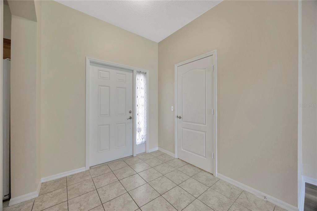 Active With Contract: $265,000 (3 beds, 2 baths, 1470 Square Feet)