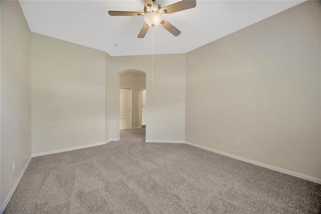 Active With Contract: $265,000 (3 beds, 2 baths, 1470 Square Feet)