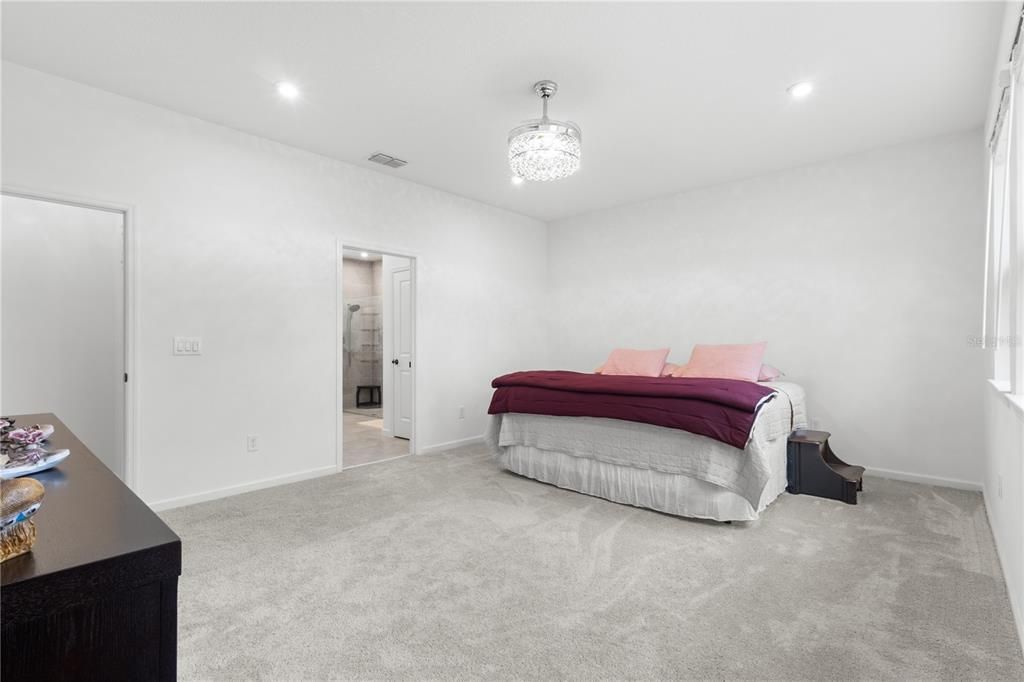 For Sale: $600,000 (4 beds, 3 baths, 3334 Square Feet)