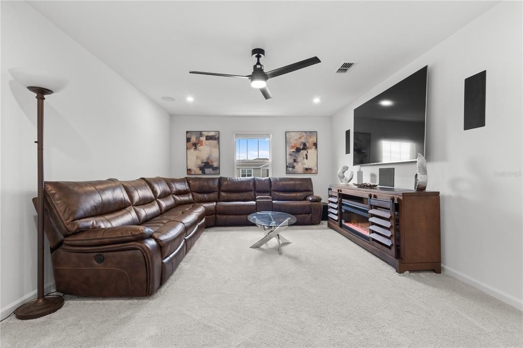 For Sale: $600,000 (4 beds, 3 baths, 3334 Square Feet)