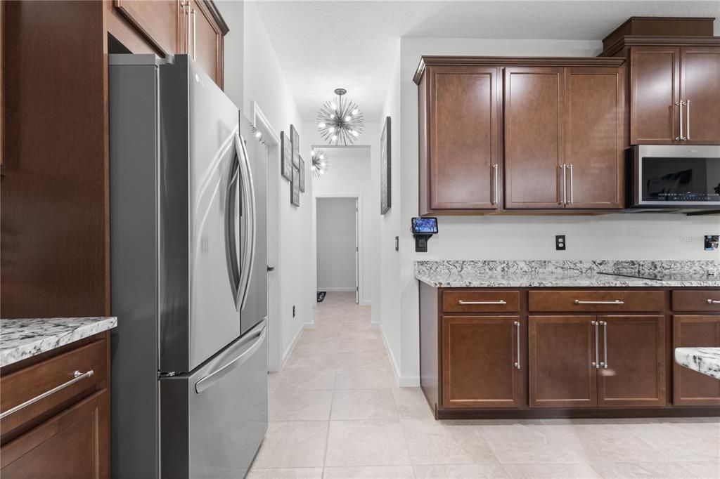 For Sale: $600,000 (4 beds, 3 baths, 3334 Square Feet)