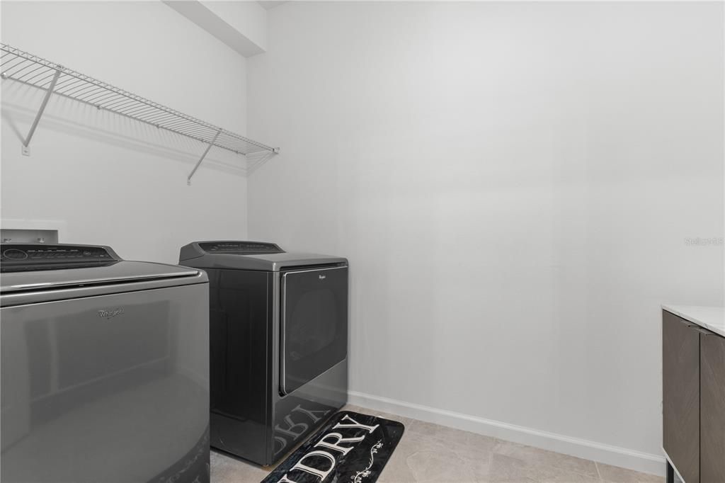 For Sale: $600,000 (4 beds, 3 baths, 3334 Square Feet)