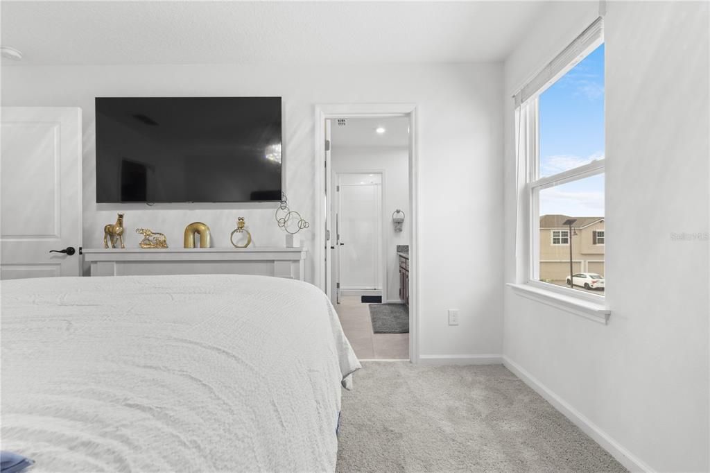 For Sale: $600,000 (4 beds, 3 baths, 3334 Square Feet)