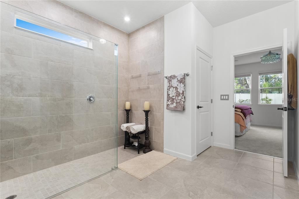 For Sale: $600,000 (4 beds, 3 baths, 3334 Square Feet)