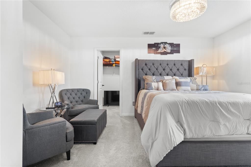 For Sale: $600,000 (4 beds, 3 baths, 3334 Square Feet)