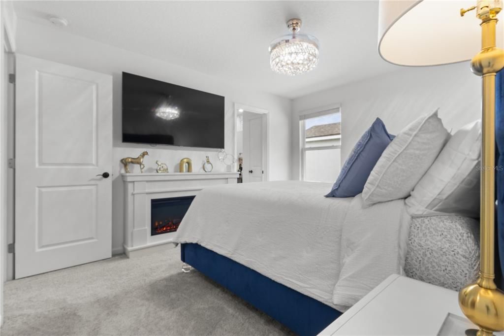 For Sale: $600,000 (4 beds, 3 baths, 3334 Square Feet)