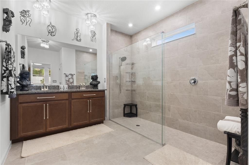 For Sale: $600,000 (4 beds, 3 baths, 3334 Square Feet)