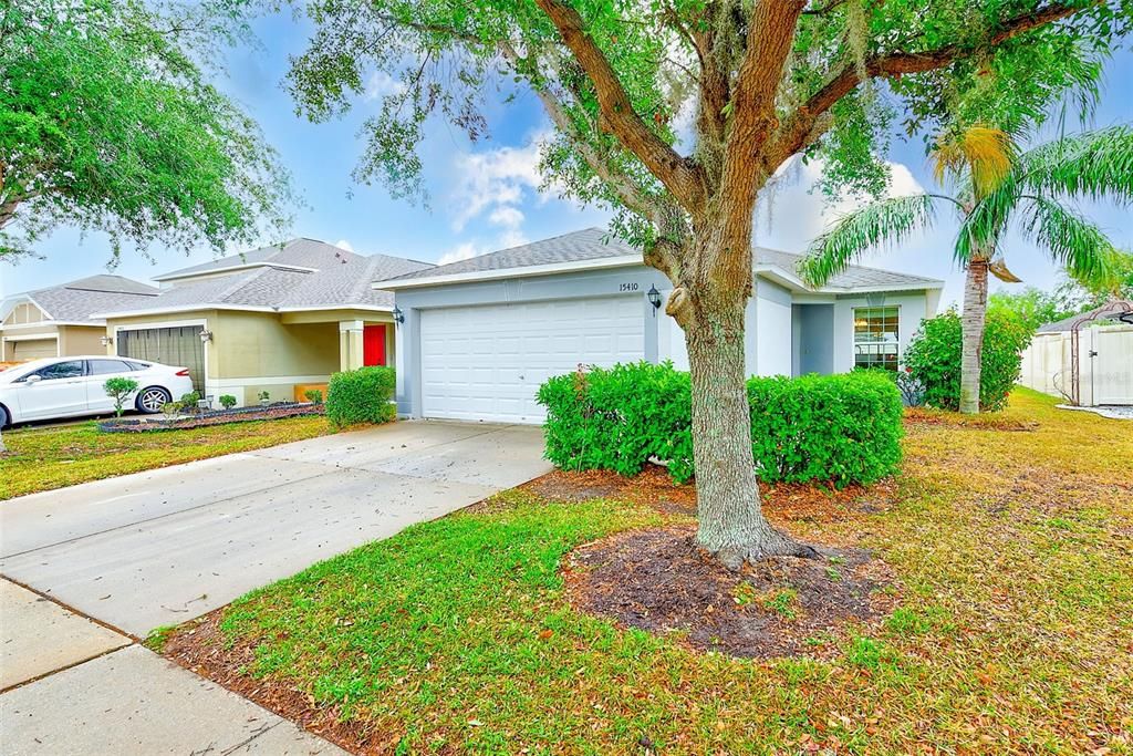 For Sale: $294,000 (3 beds, 2 baths, 1275 Square Feet)