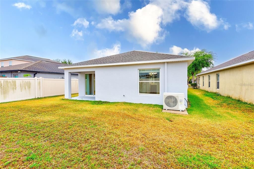 For Sale: $294,000 (3 beds, 2 baths, 1275 Square Feet)