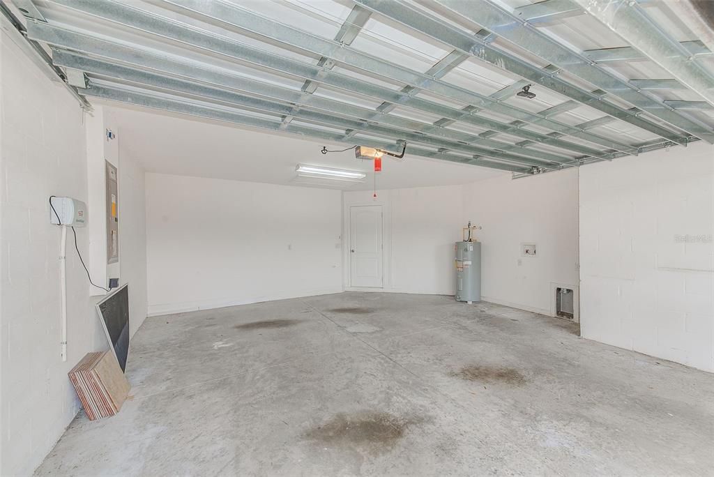 For Sale: $294,000 (3 beds, 2 baths, 1275 Square Feet)